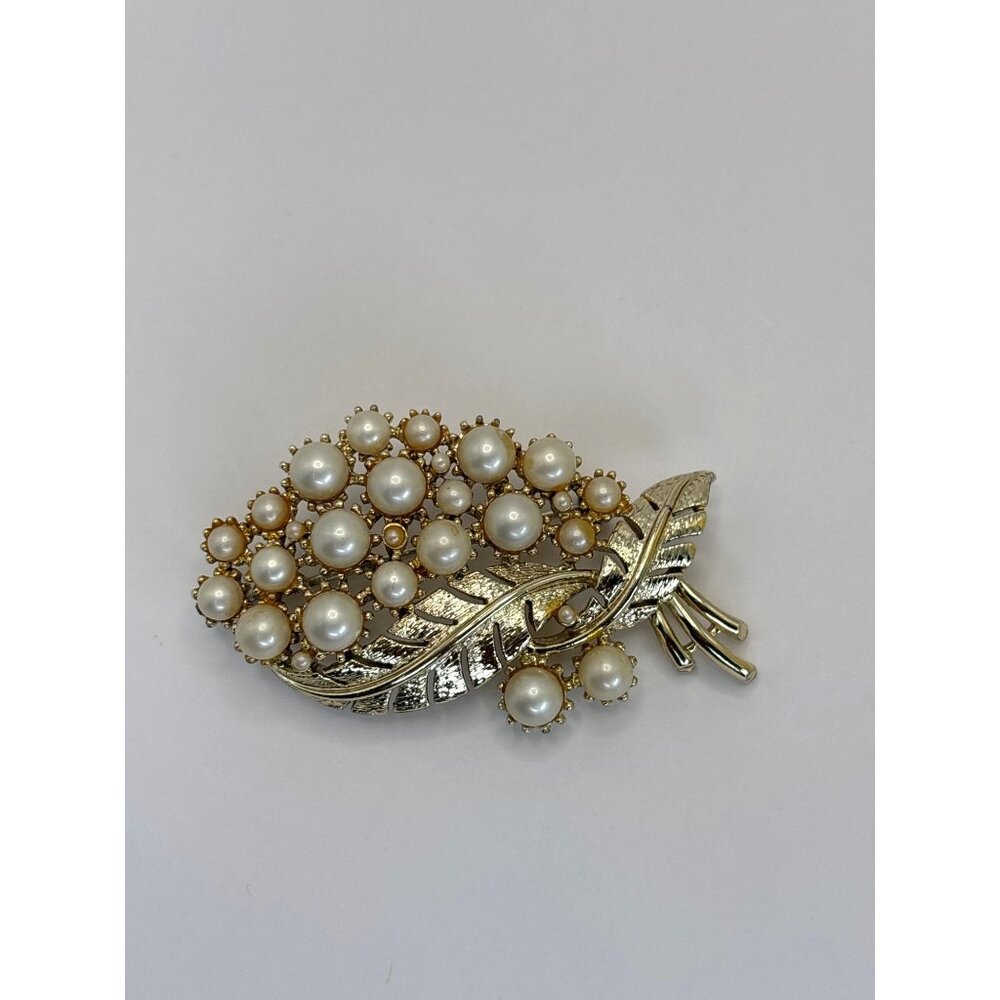 Coro Vintage Gold Tone Cluster Faux Pearl Leaf Brooch Pin